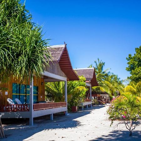 Pom Pom Island Resort Extérieur photo