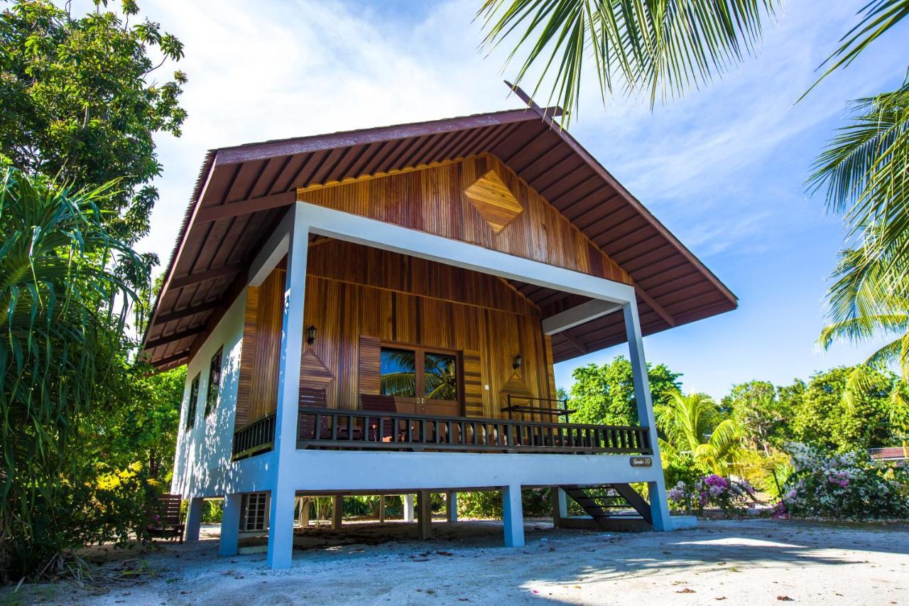 Pom Pom Island Resort Extérieur photo